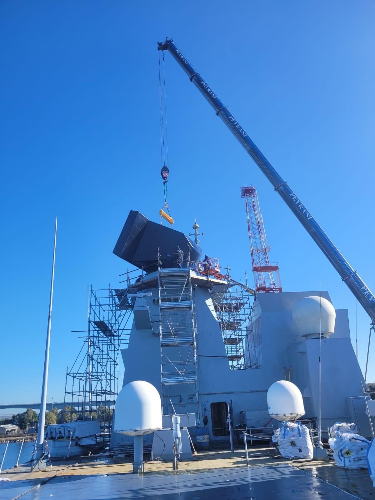 S1850M antenna reinstalled on Italian Navy ITS Destroyer Andrea Doria (D 553) after maintenance.
