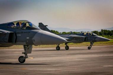 Brazilian Air Force Inducts Saab Gripen E (F-39) Fighter Aircraft Into  Service - MilitaryLeak
