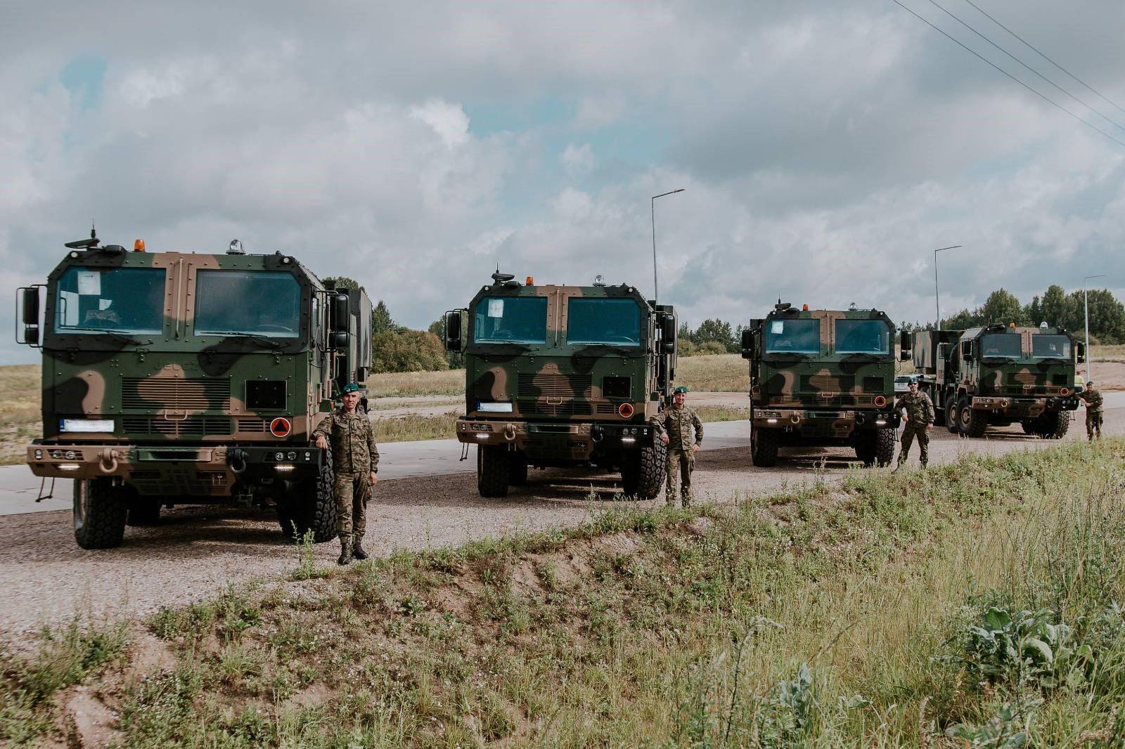 Polish Land Forces 16th Mechanized Division Receives First Batch of Homar-K Multiple Launch Rocket Systems