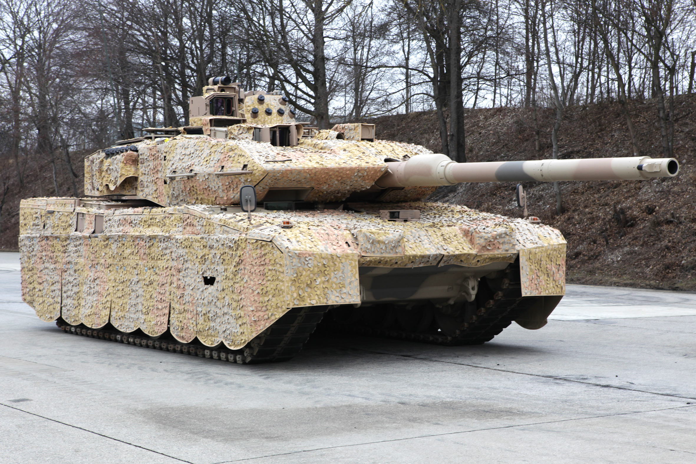 Krauss-Maffei Wegmann Leopard 2 A7+ Main Battle Tank