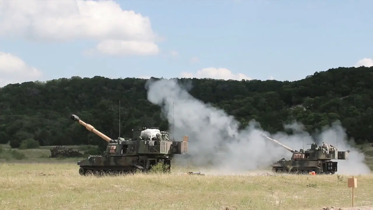 Fire an M109 A6 Paladin in the National Guard