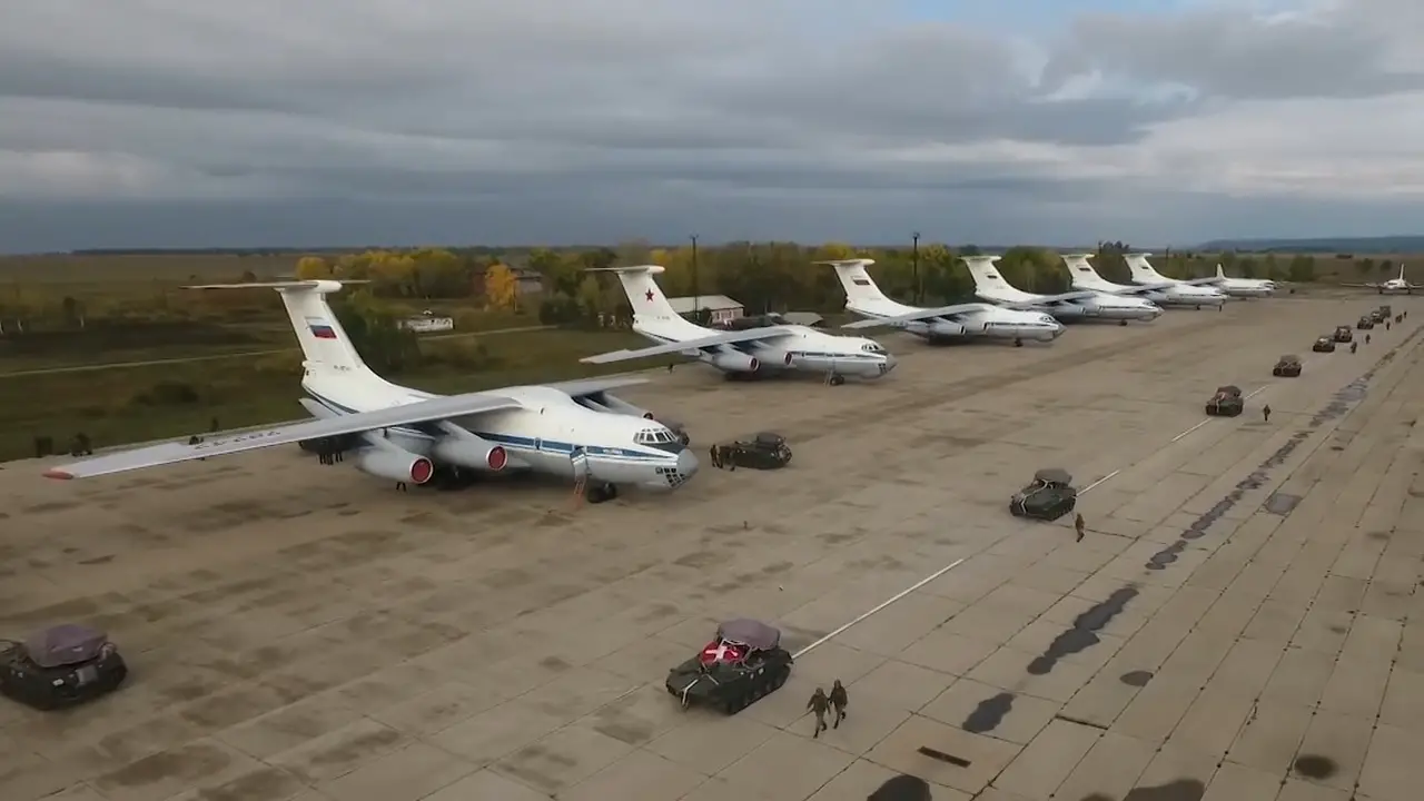 Russian BMD-3 loaded on Il-76MD