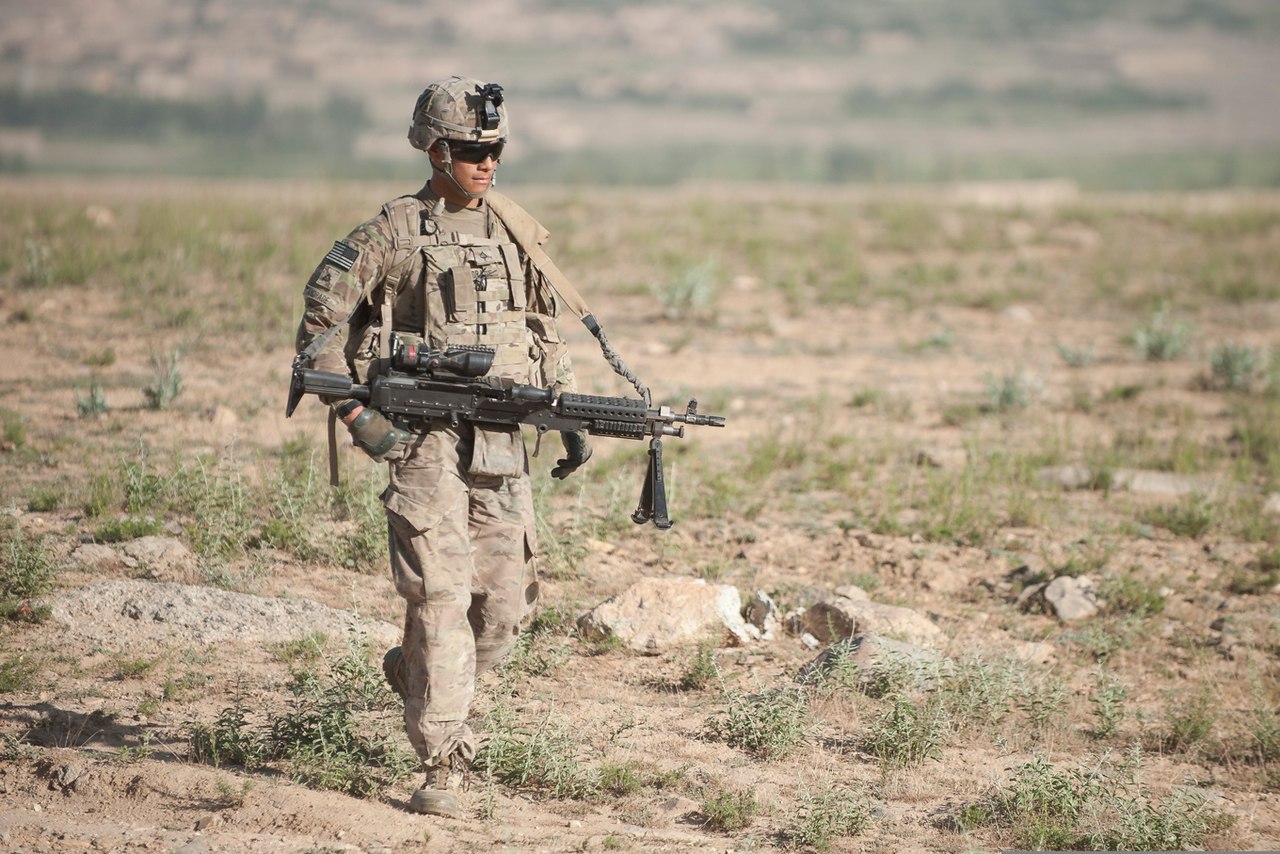 U.S. infantryman patrolling with the M240B