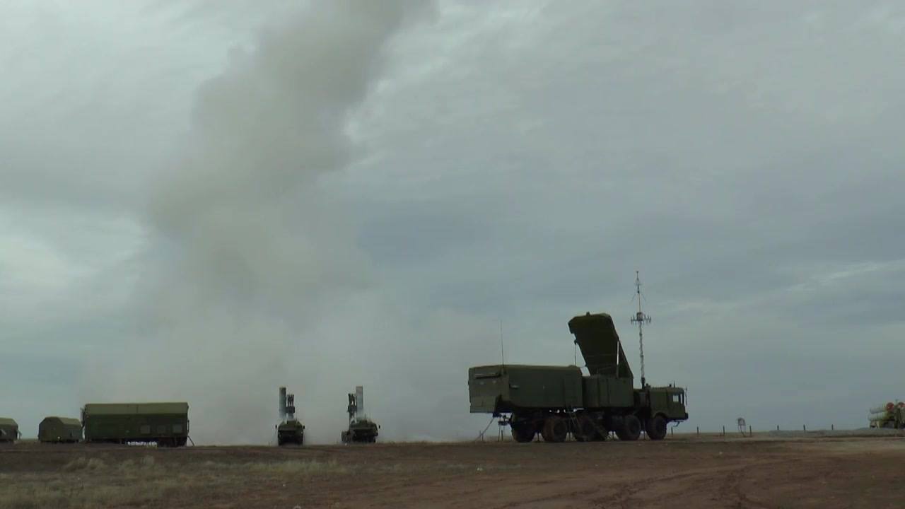 S-400 Triumf long-range air defense tested in Kapustin Yar