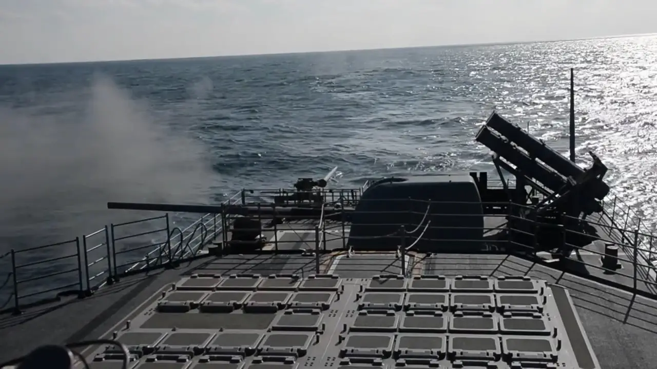 USS Leyte Gulf Fires MK-45 5-inch/62 Caliber Lightweight Guns