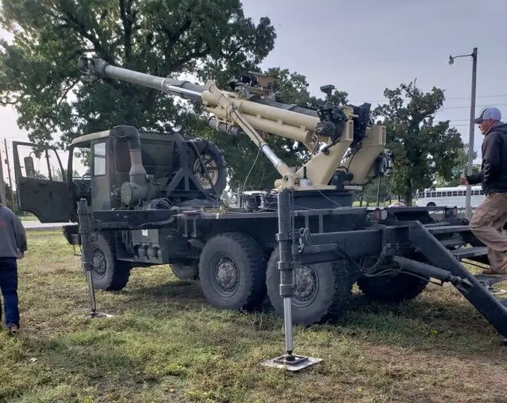 Brutus experimental 155 mm self propelled howitzer 