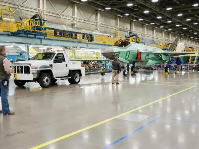 Lockheed Martin wins $712M to upgrade F-35 avionics