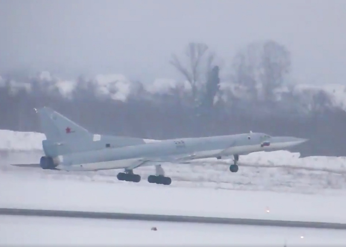 Russia's Upgraded Tupolev Tu-22M3M Bomber Makes Maiden Flight