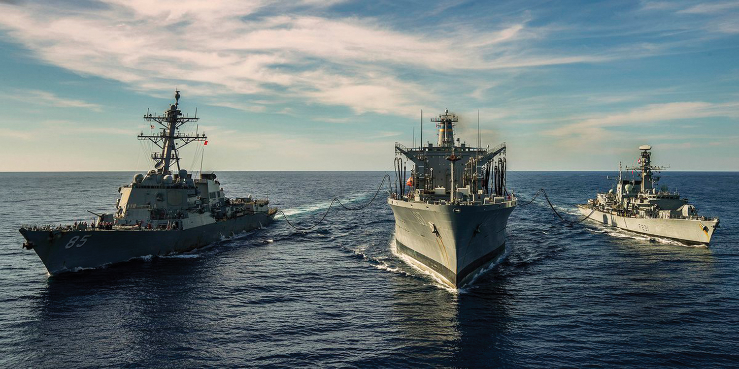 U.S. Navy, British Royal Navy joint drills in the South China Sea