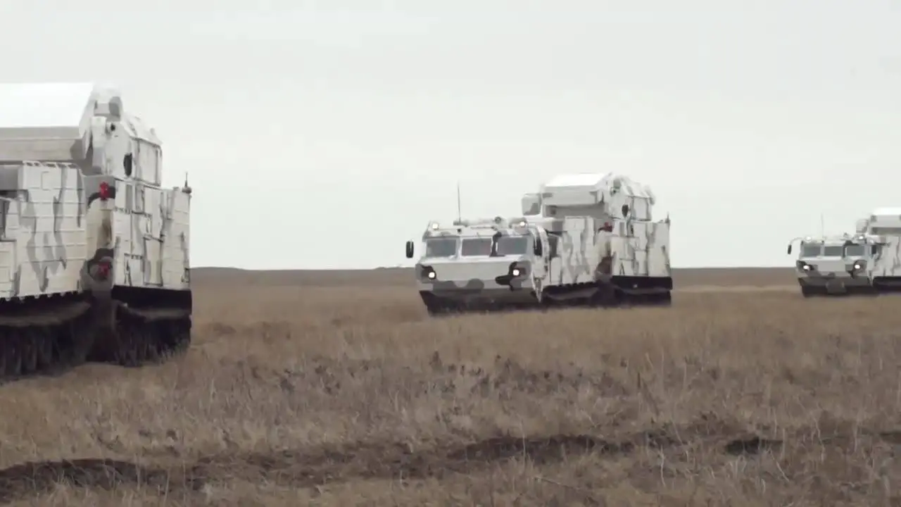 Russian Tor-M2DT anti-aircraft missile system trains to defend the Arctic