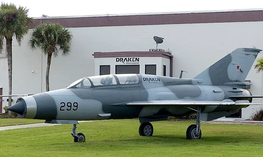 Draken International Mikoyan Mig-21Bis