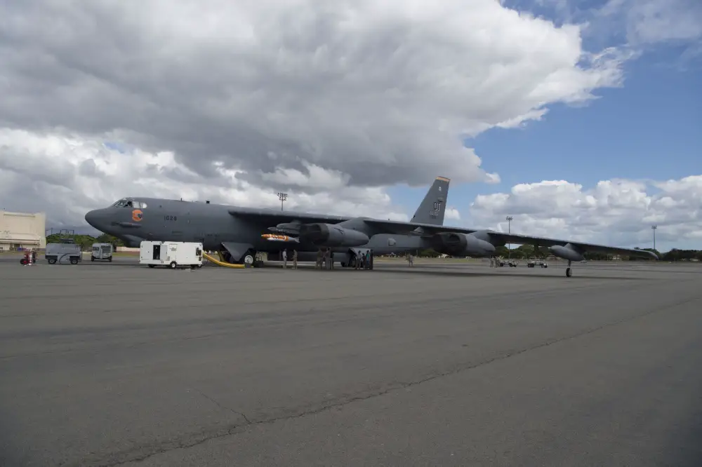 USAF B-52 Stratofortress tests Quickstrike-ER naval mine
