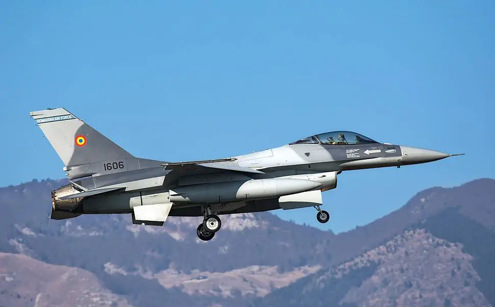 FAR F-16AM #1606 is coming in for landing at Aviano AB on December 15th, 2016 en route for delivery to Romania.