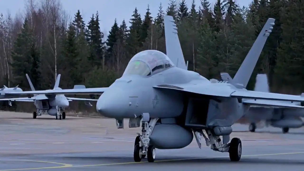Boeing F/A-18 Super Hornets and an EA-18G Growler