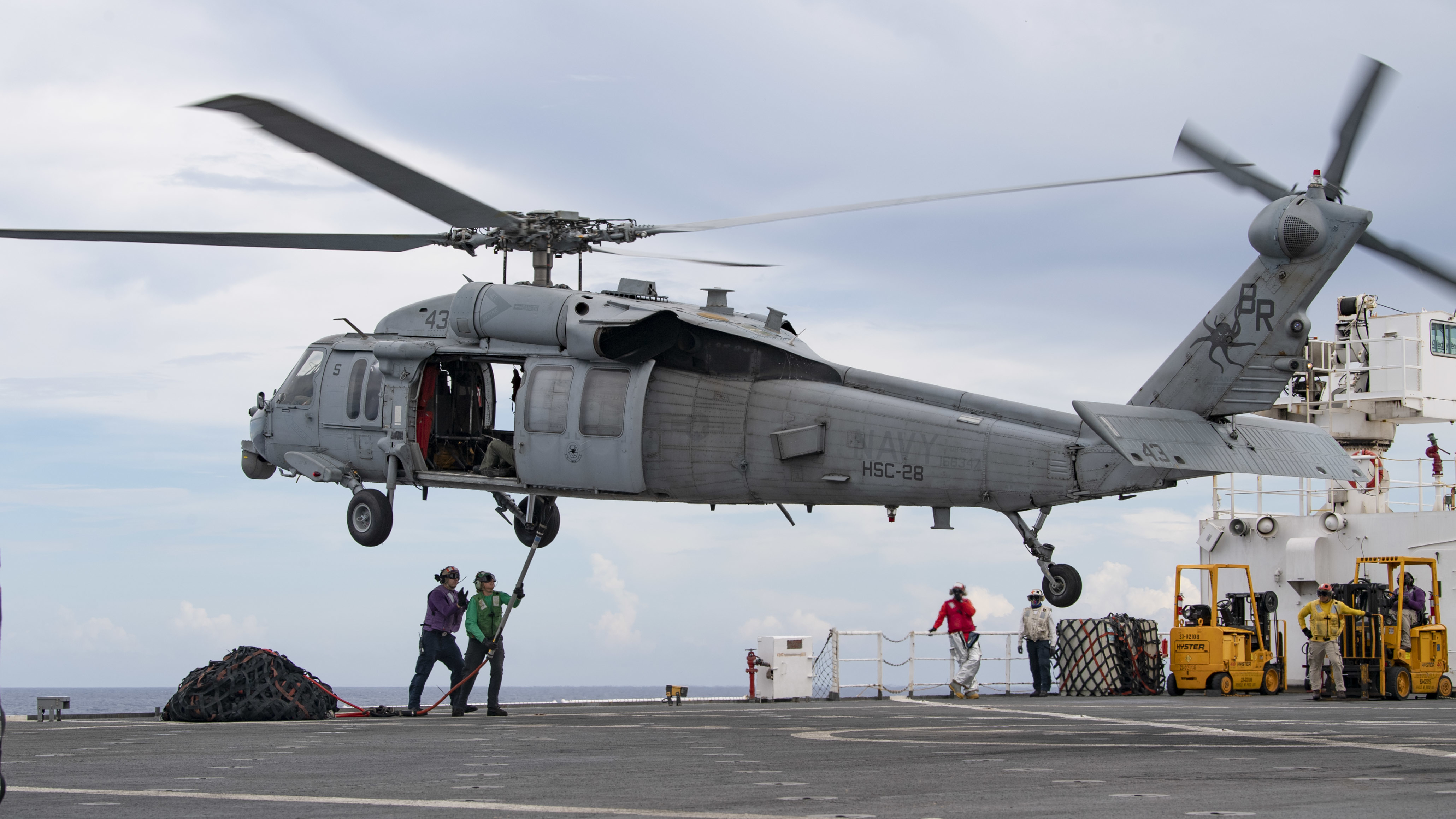 MH-60S Seahawk assigned to the Dragon Whales of Helicopter Sea Combat Squadron 28