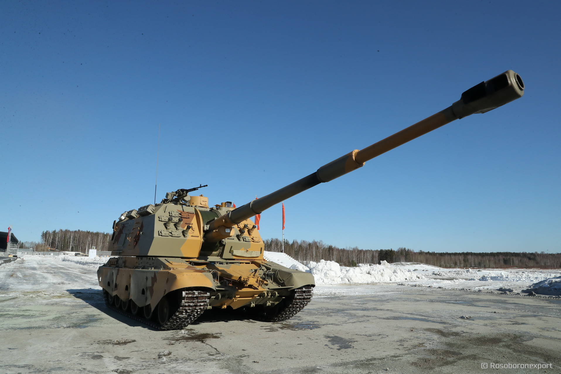 Rostec Demonstrates 155mm Msta-S Howitzer Developed by UralVagonZavod