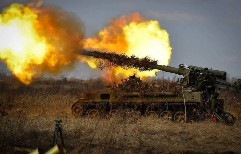 The Russian Army has demonstrated the use of 2S5 Giatsint-S long-range artillery systems firing on precision targets identified and designated by drones, providing an added capability against high-value targets.