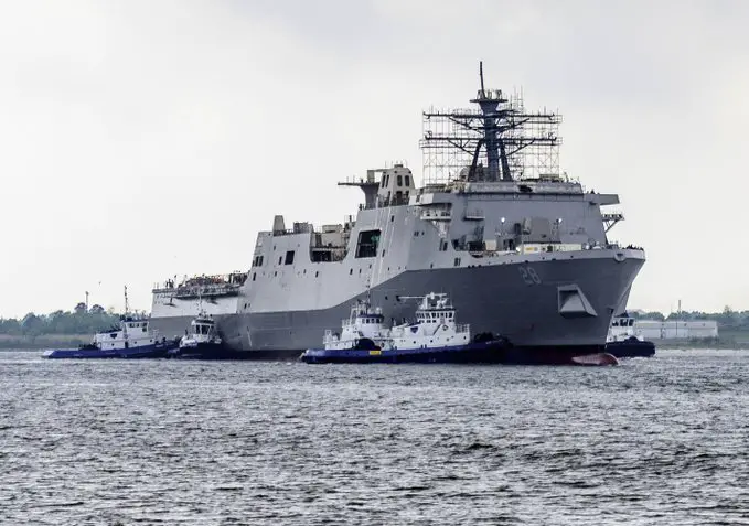 The future USS Fort Lauderdale shortly after its launch at HIIâ€™s Ingalls Division in Pascagoula, Miss. This will be the US Navyâ€™s 12th San Antonio-class amphibious transport ship. (USN photo)