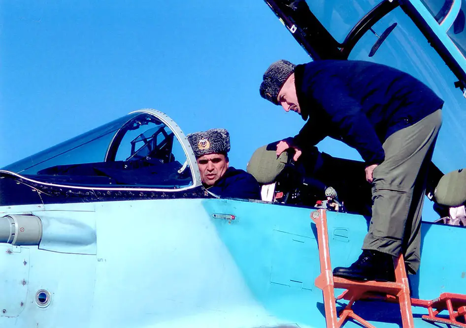 Azerbaijani Air Force Pilots Test-Fly MiG-35 Fighter