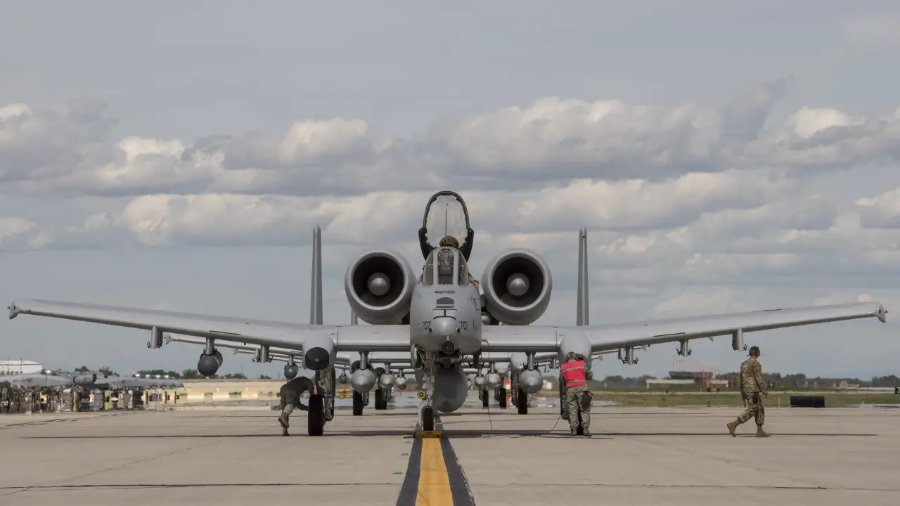 Dozen A-10 Thunderbolt II Close Air Support Head to Southwest Asia