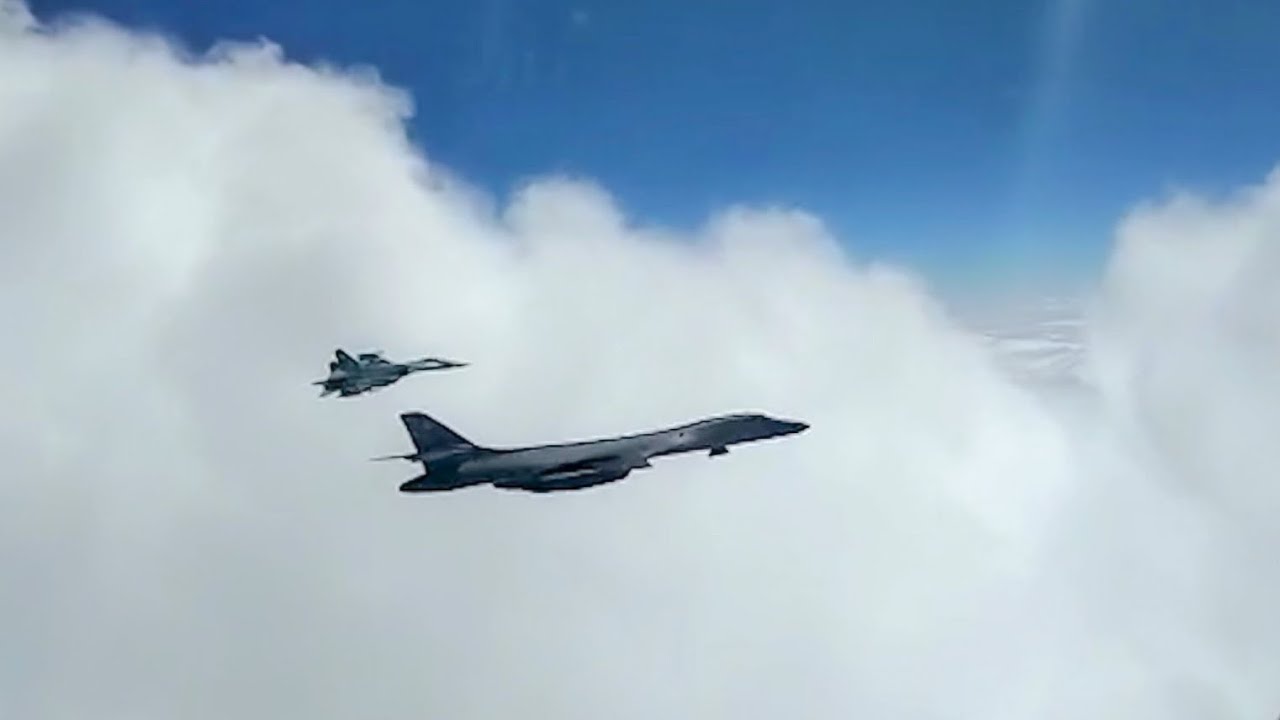 Russia's Sukhoi Fighter Intercept US B-1B Lancer Bomber over Black and Baltic Seas