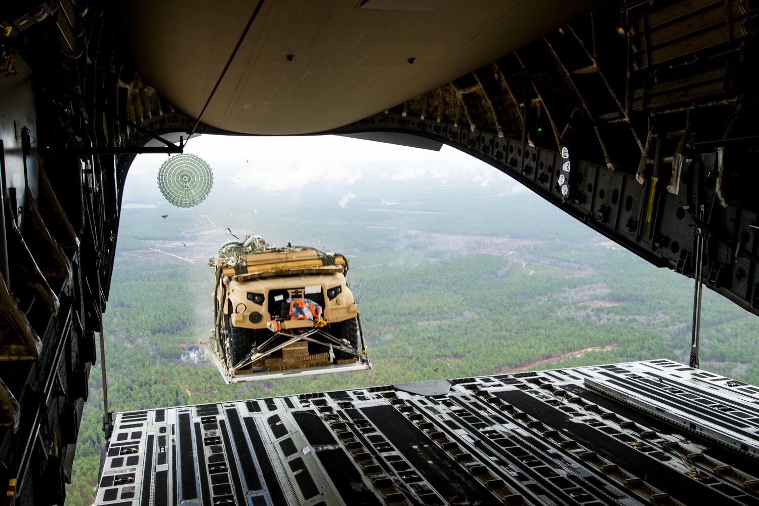 US Army Conduct Airdrop Road Tests of Joint Light Tactical Vehicle (JLTV)