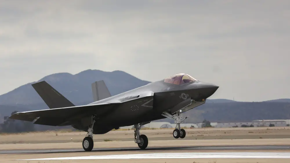 US Marine Corps Receives F-35C Fighters at Miramar Air Station