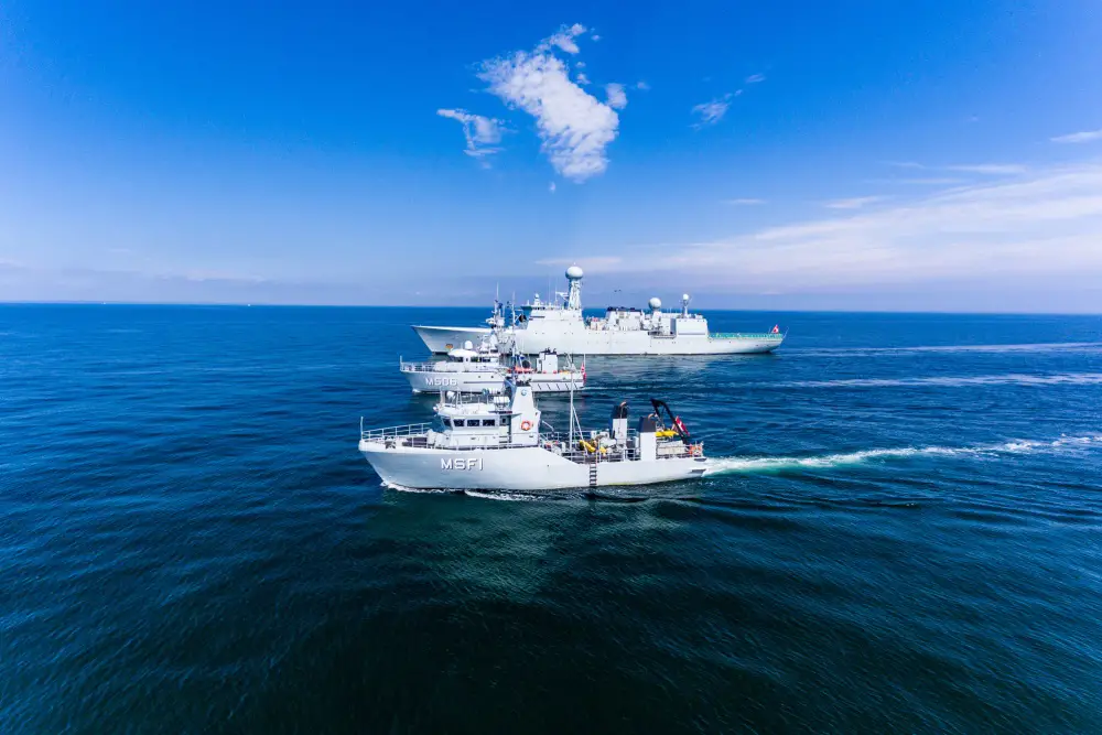 Ships assigned to Standing NATO Mine Countermeasures Group One (SNMCMG1) form together during exercise Baltic Operations (BALTOPS) 2019.