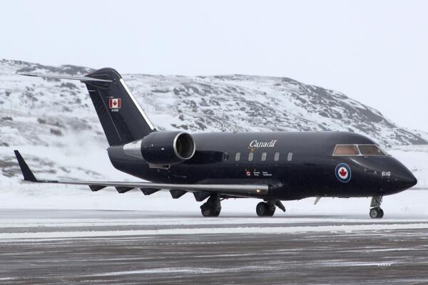 Canadian Armed Forces Replace Two Challenger Aircraft