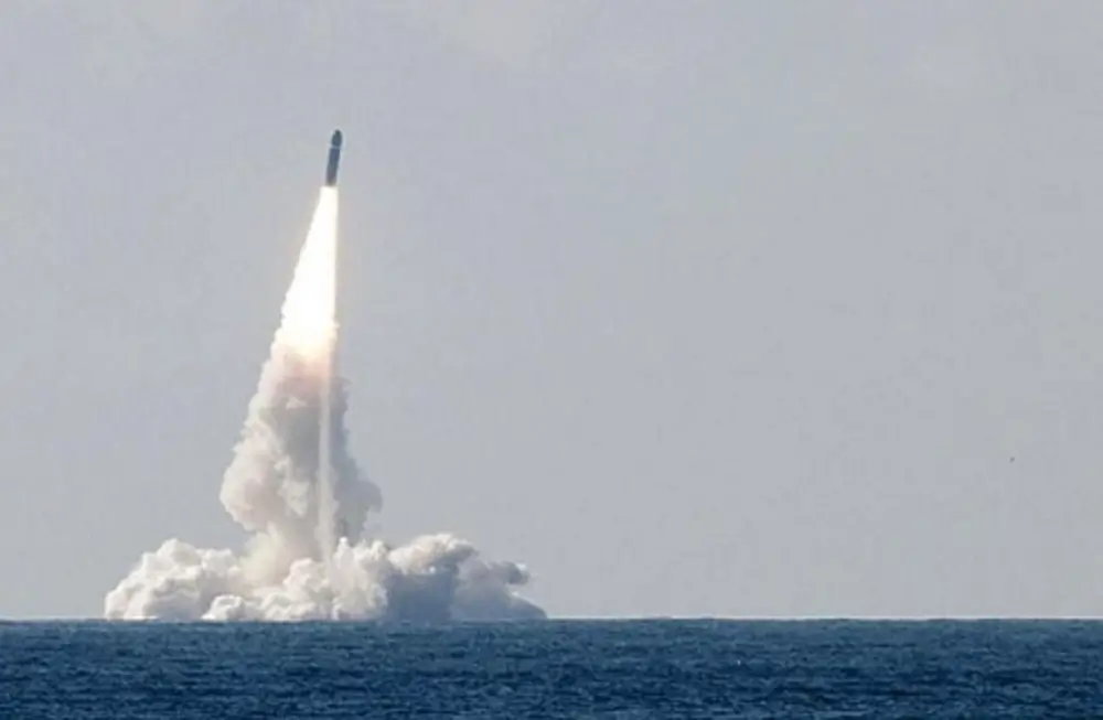 Test-fire of M51 ballistic missile from a submarine of the French Navy. (Photo: French Navy)