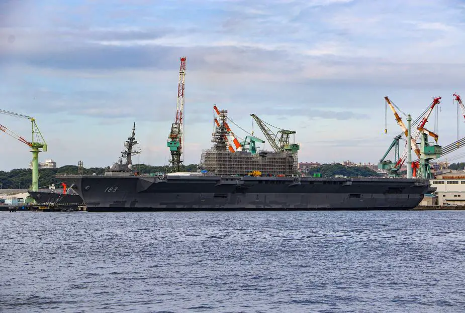  Japan Maritime Self-Defense Force Izumo DDH 183 in the latest modification phase to become aircraft carrier (Photo: Tokyoincident)
