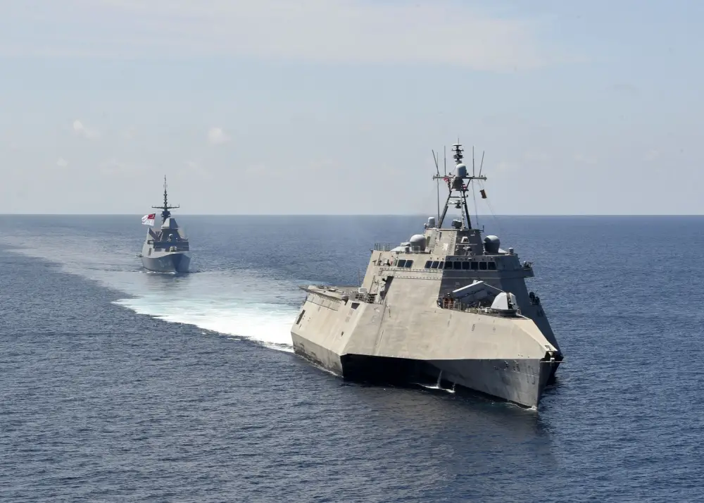 US and Singapore Navies Join in South China Sea Naval Exercises