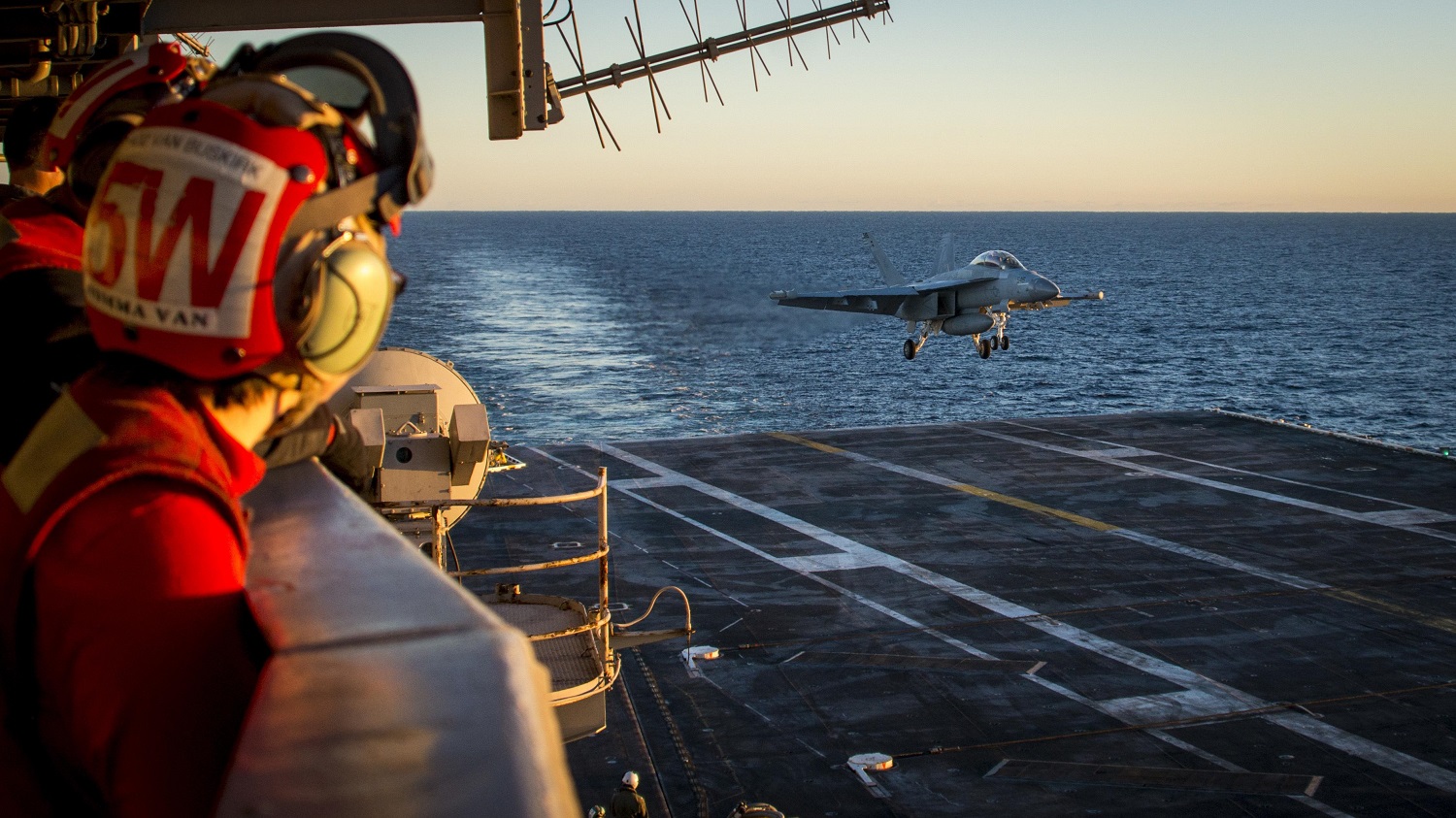 US Navy Receives First Production JPALS Precision Landing System