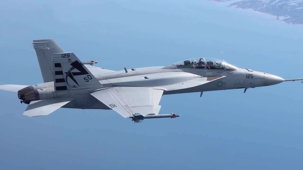 US Navy Takes Delivery of First Super Hornet Block III Test Aircraft