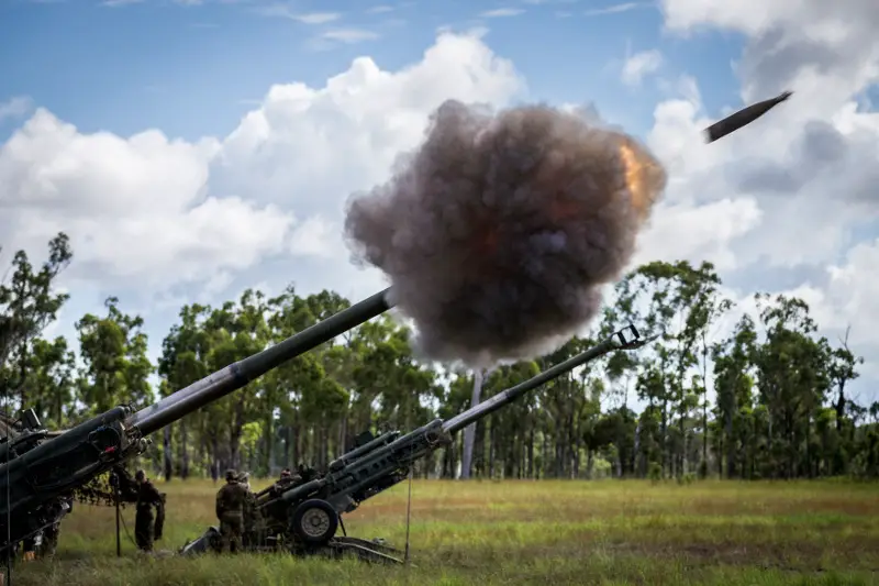  Australian Army's Royal Regiment of Australian Artillery (RAA) M777 Lightweight Towed Howitzer 
