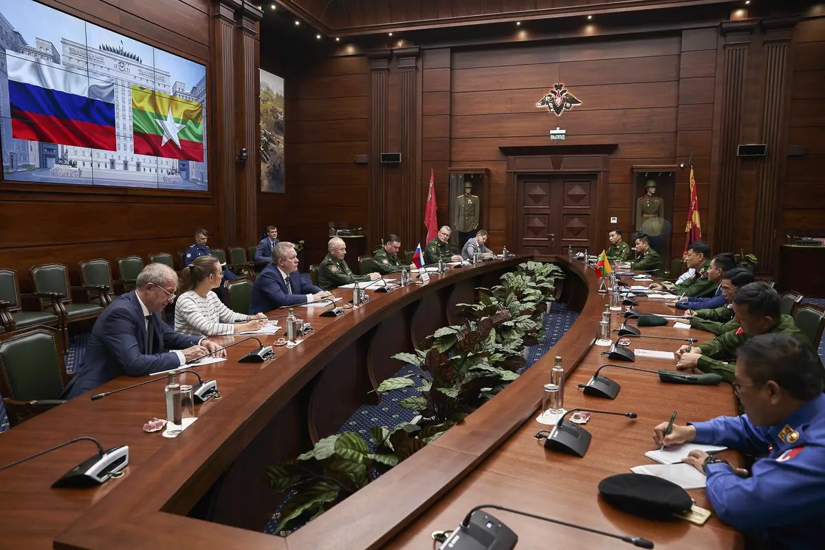 Moscow Hosts Talks Between Russian Deputy Defense Minister and Myanmar Chief of General Staff