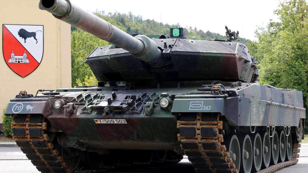 German Army 363th Panzer Battalion Receives New Leopard 2A6 Main Battle Tanks