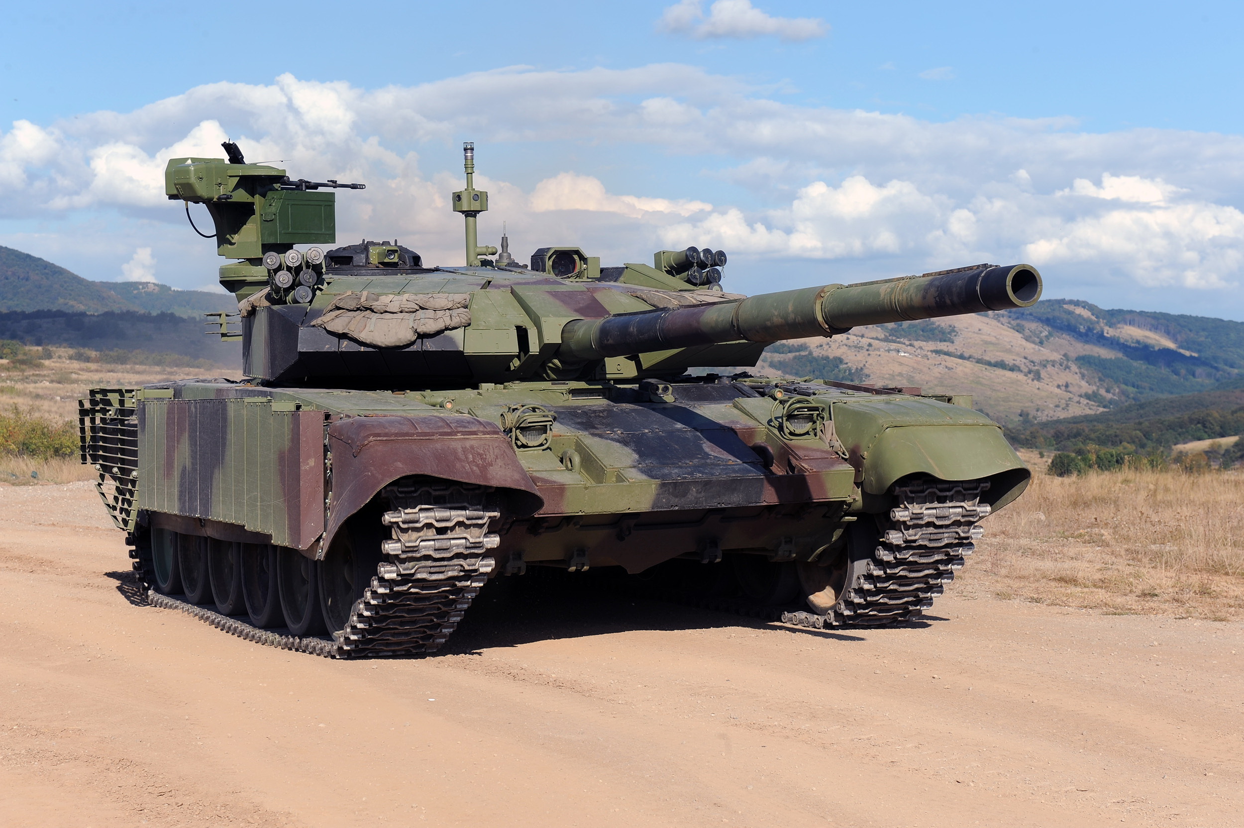 Serbian Ministry of Defence Showcases Upgraded M-84 AS1 Main Battle Tanks