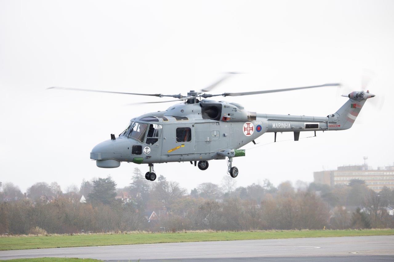 Portuguese Navy Pilots Qualify on Upgraded Lynx Mk. 95A Helicopter in UK