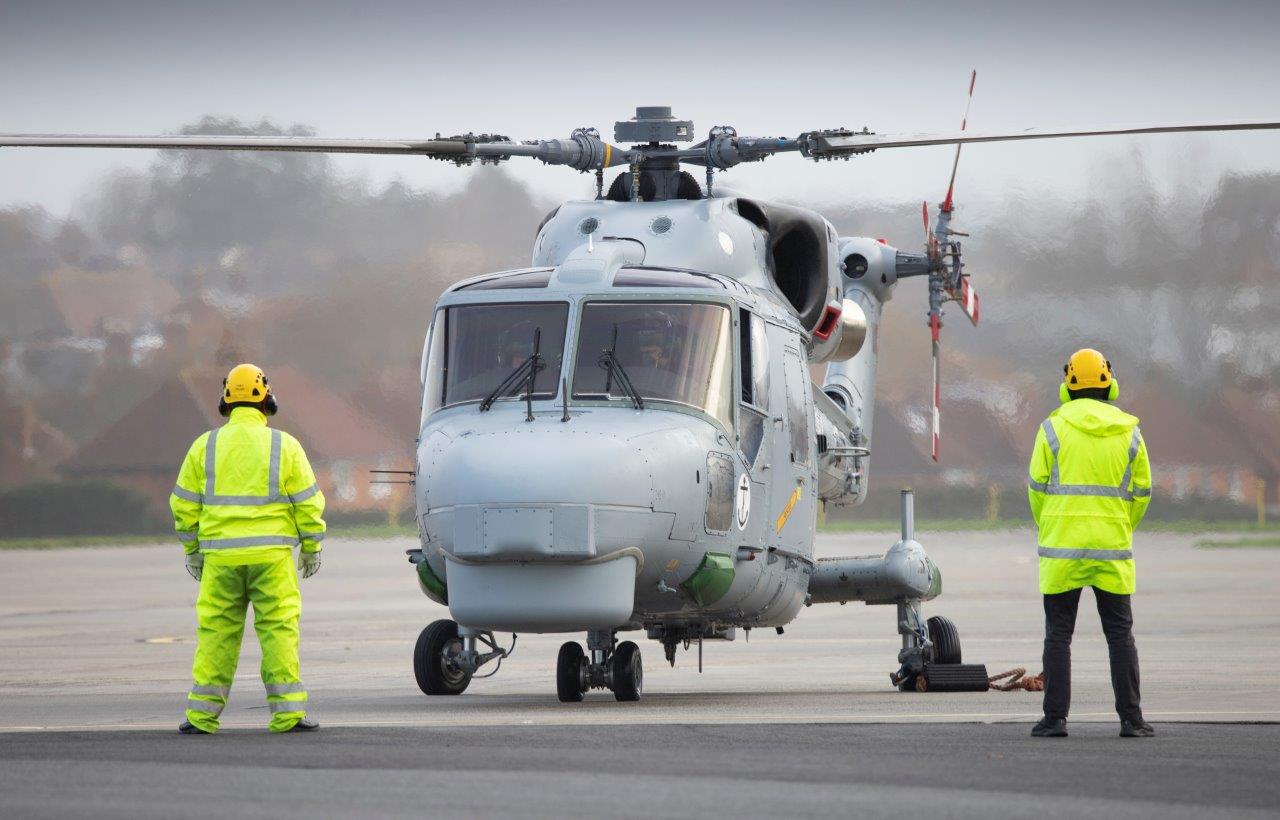 Portuguese Navy Pilots Qualify on Upgraded Lynx Mk. 95A Helicopter in UK