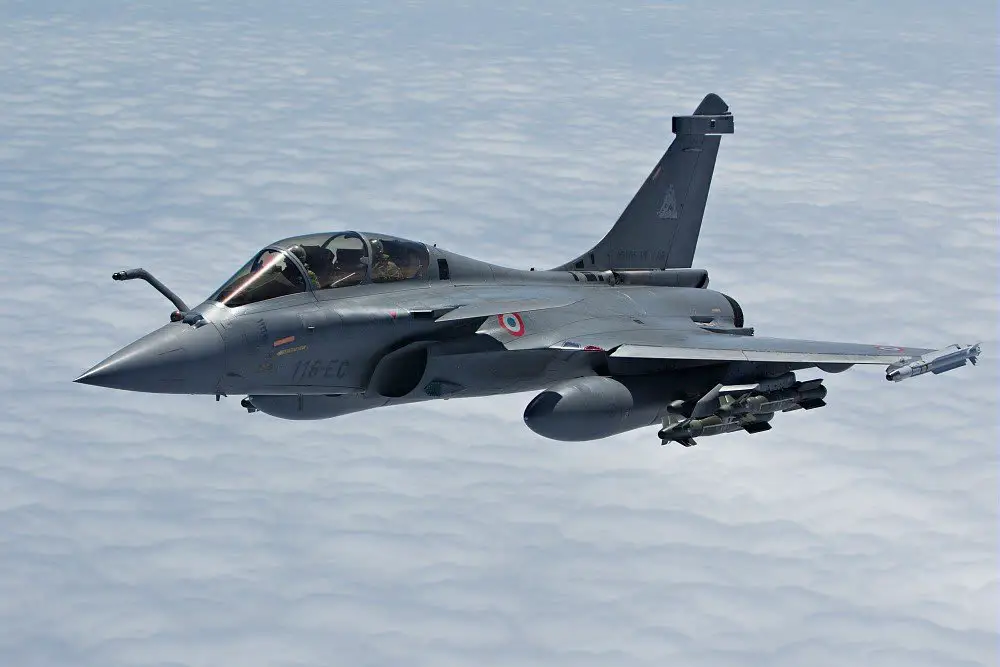 French Air Force Rafale in operations (OpÃ©ration Harmattan) - Fitted with 6 AASM and MICA missiles.