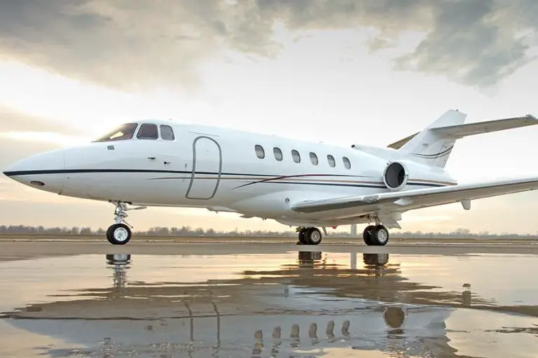 Raytheon Hawker 800XP (Extended Performance) business jet