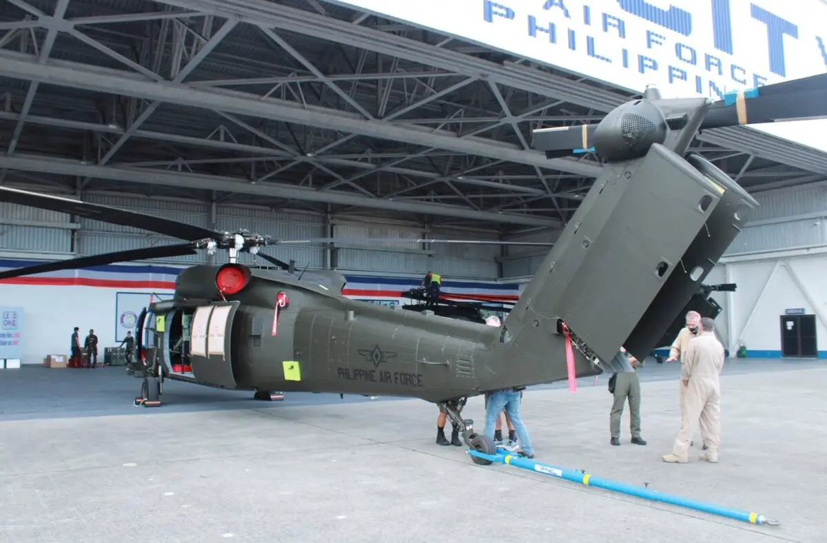 Philippine Air Force Inducts New S-70i Black Hawk Helicopters