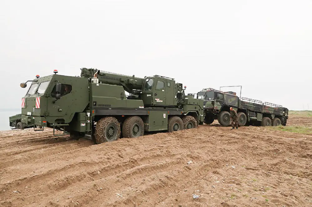 33 G-BKF armoured recovery and crane vehicles