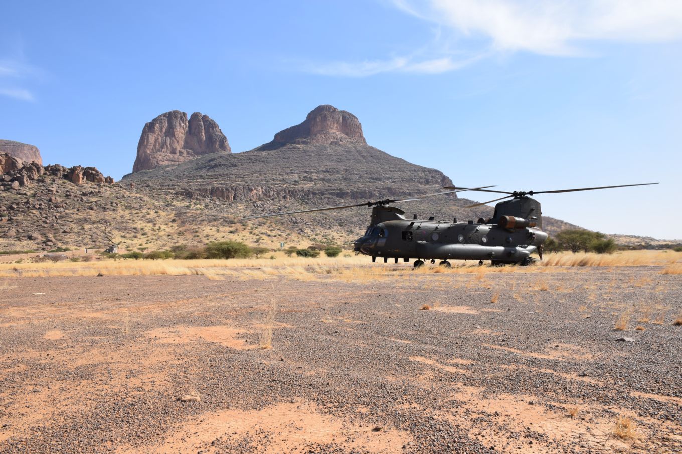 Chinooks from 1310 flight on Op NEWCOMBE recently visited the Hombori Mountians. 