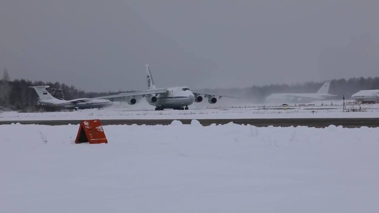 Russian Air Force Mass Launch of AN-124 Heavy Cargo Aircraft