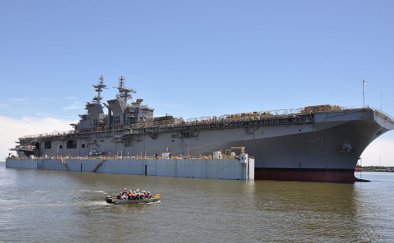 U.S. Navy amphibious assault ship USS Tripoli (LHA-7)