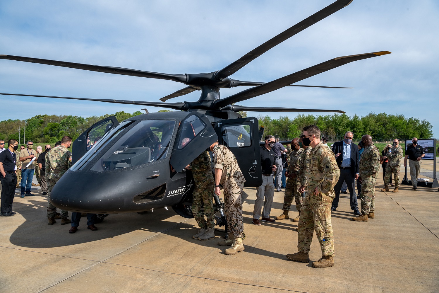 Lockheed Martin Demos Sikorsky S-97 RAIDER Raider Helicopter for US Army