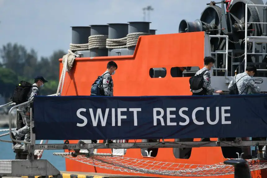 Republic of Singapore Navy Dispatches MV Swift to Join Search for Missing Indonesia Submarine