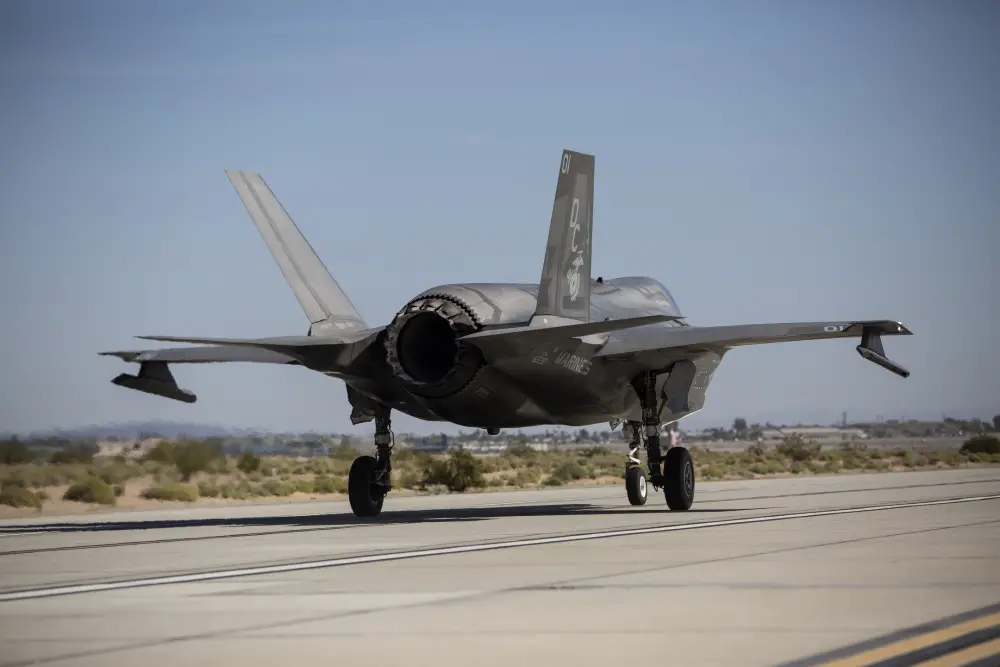 US Marine Corps Performs First-ever F-35B Landing on Shortened Runways at Yuma